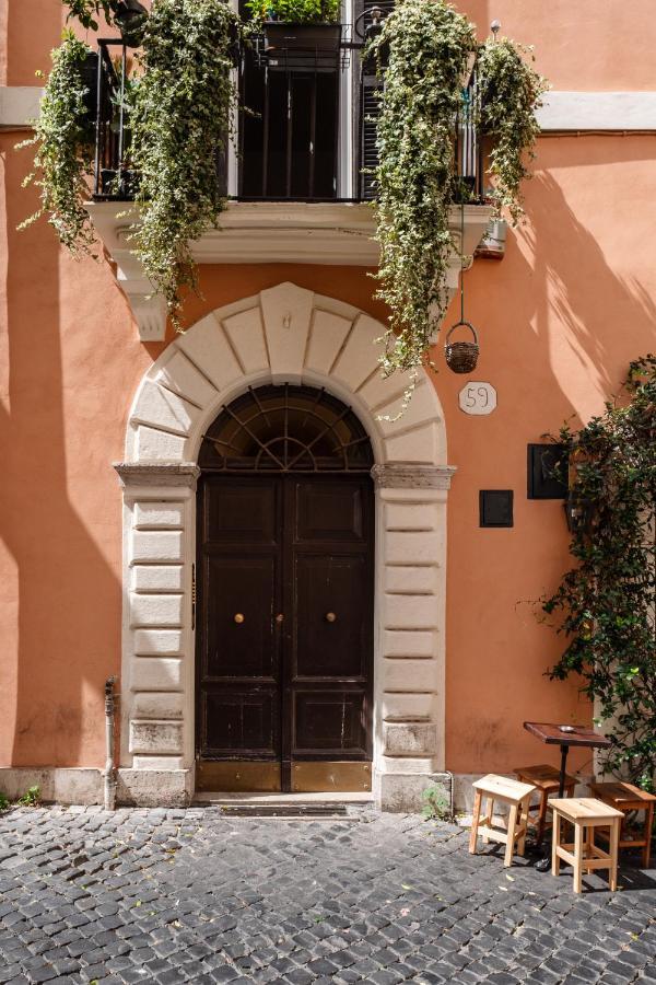 Fontanella Borghese Elegant & Beautiful Rom