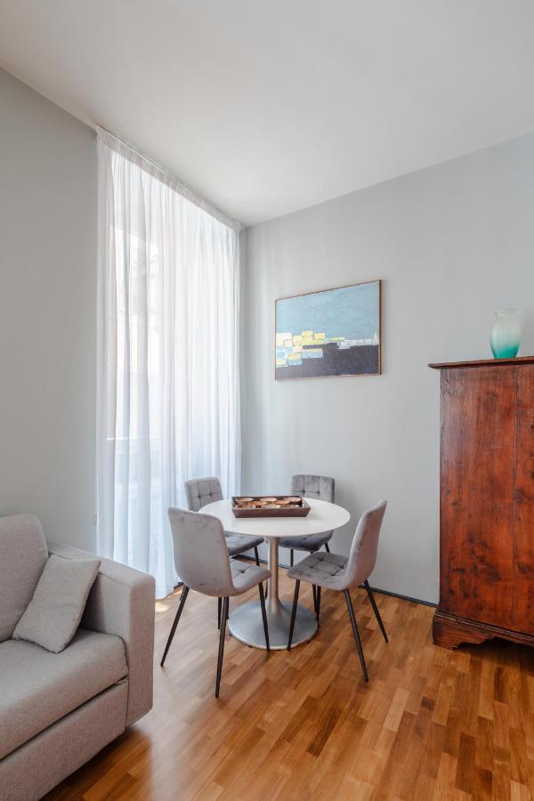 Apartment Fontanella Borghese Elegant & Beautiful Rom